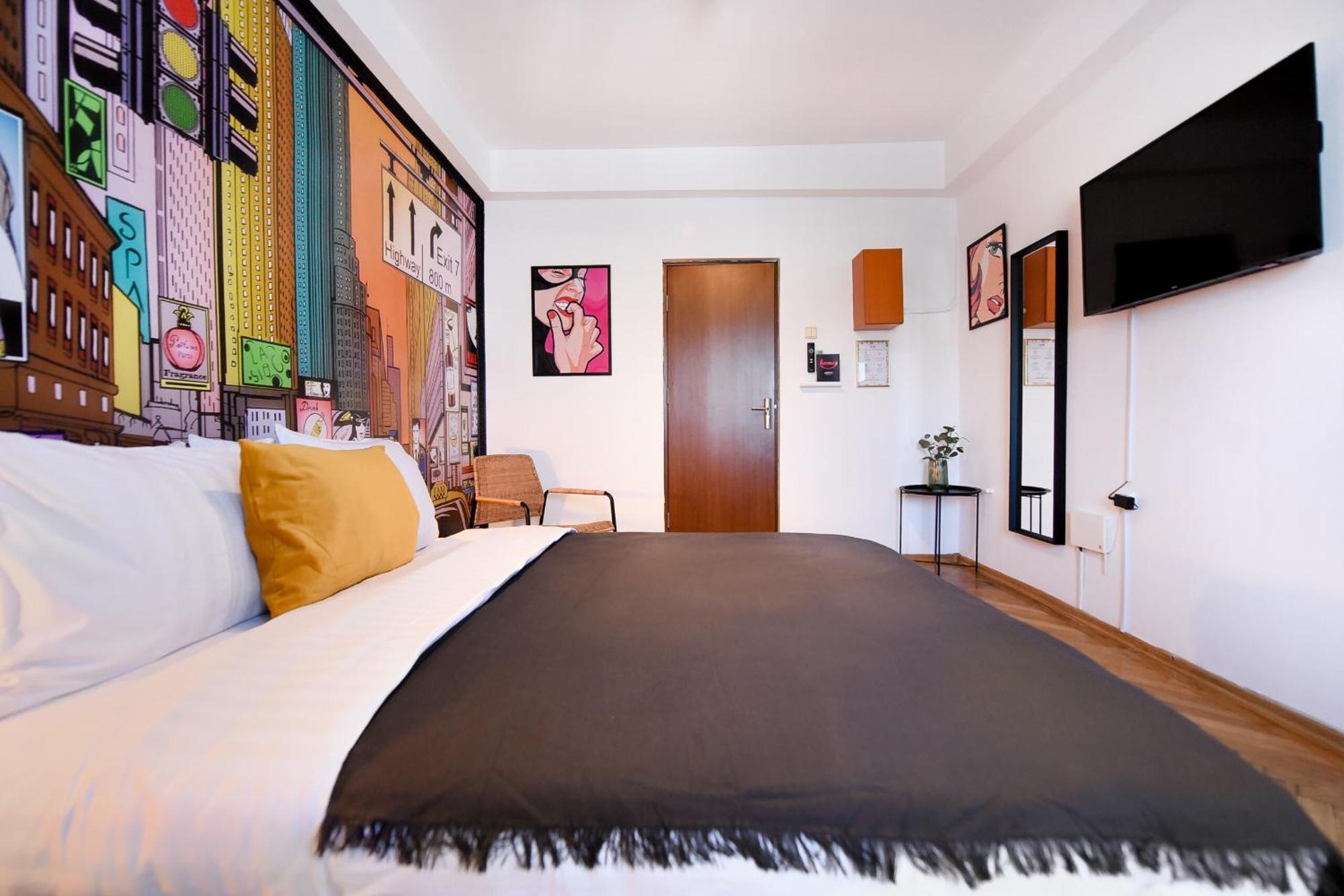 Vibrant Charm - Cozy In The Heart Of The Apartment *